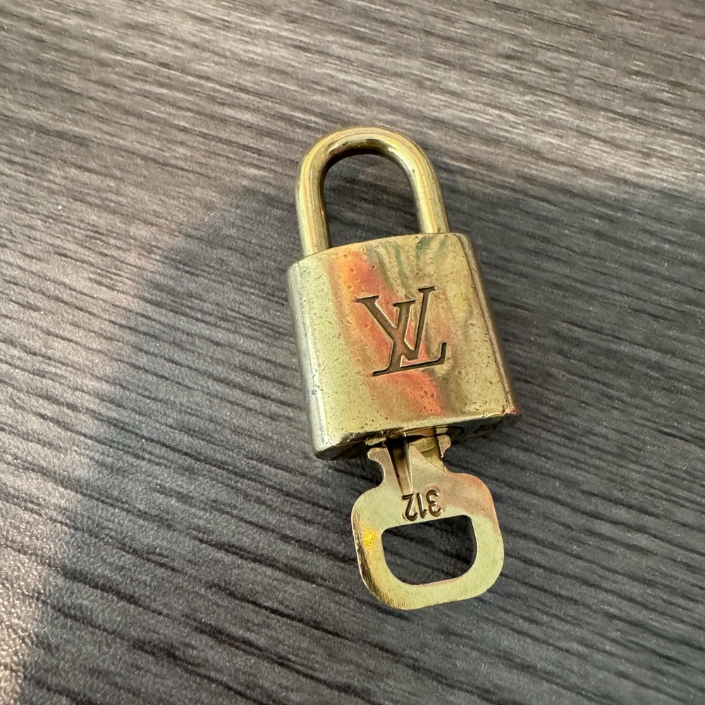 Louis Vuitton Lock and Key 312